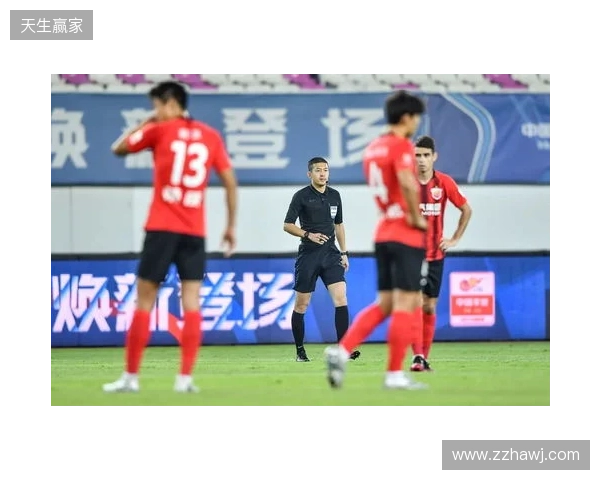 记者谈海港：这赛季确实定位保级了，看不出为啥换茹萨、梅伦多